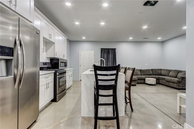 18724 Danbury, Hesperia, CA 92345