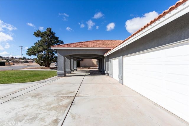 18724 Danbury, Hesperia, CA 92345