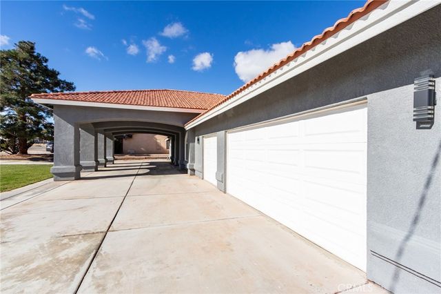 18724 Danbury, Hesperia, CA 92345