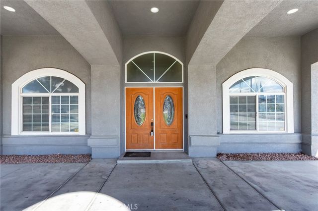 18724 Danbury, Hesperia, CA 92345