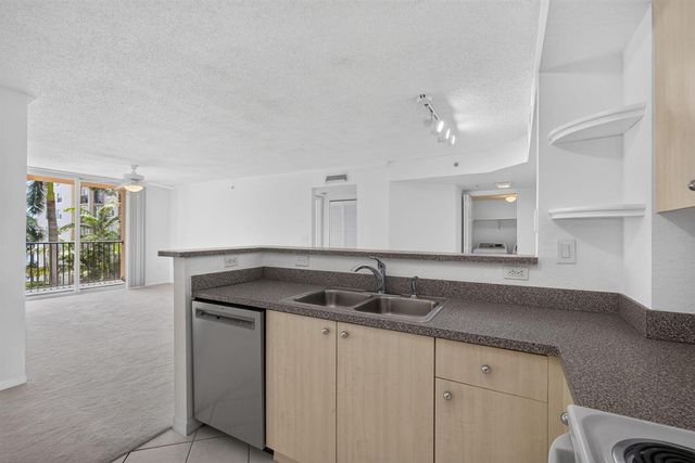 1801 N Flagler Drive 519, West Palm Beach, FL 33407