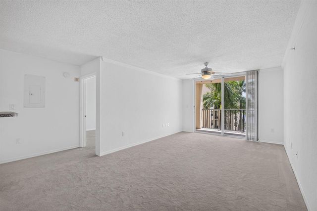 1801 N Flagler Drive 519, West Palm Beach, FL 33407