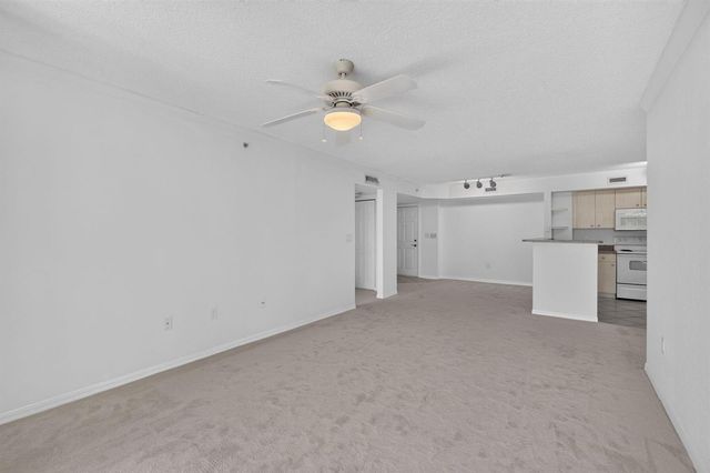 1801 N Flagler Drive 519, West Palm Beach, FL 33407