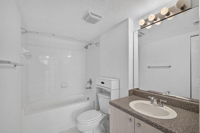 1801 N Flagler Drive 519, West Palm Beach, FL 33407