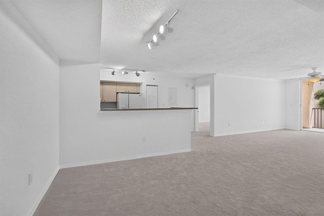 1801 N Flagler Drive 519, West Palm Beach, FL 33407