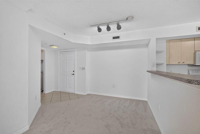 1801 N Flagler Drive 519, West Palm Beach, FL 33407