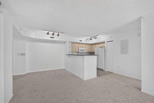 1801 N Flagler Drive 519, West Palm Beach, FL 33407