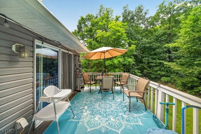 5 Lawrence Dr, Vernon Twp., NJ 07422