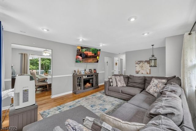 5 Lawrence Dr, Vernon Twp., NJ 07422