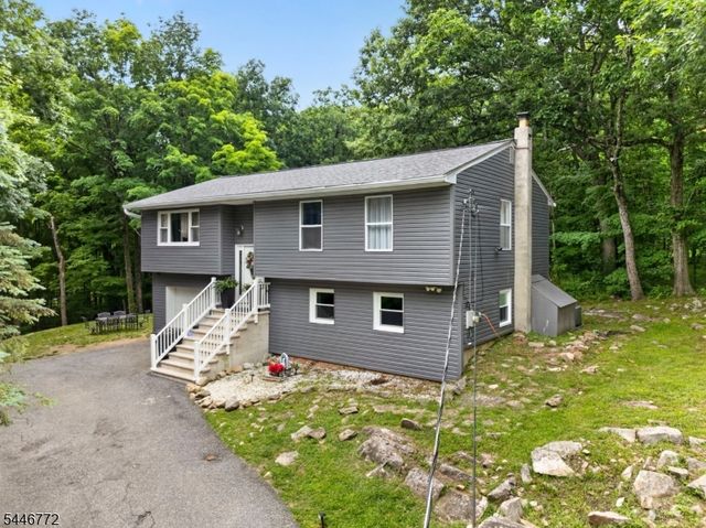 5 Lawrence Dr, Vernon Twp., NJ 07422