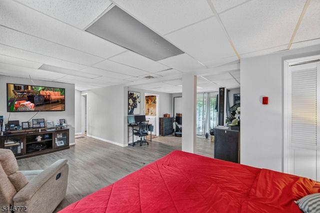 5 Lawrence Dr, Vernon Twp., NJ 07422