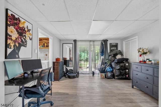 5 Lawrence Dr, Vernon Twp., NJ 07422