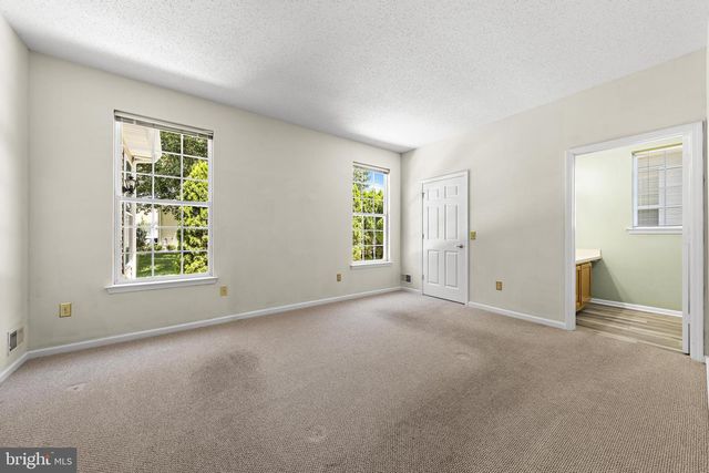 108 ROBIN LN, Barnegat, NJ 08005