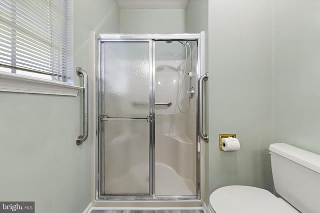 108 ROBIN LN, Barnegat, NJ 08005