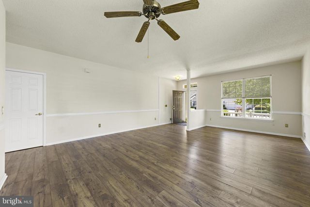 108 ROBIN LN, Barnegat, NJ 08005