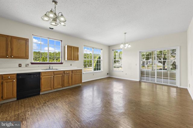 108 ROBIN LN, Barnegat, NJ 08005