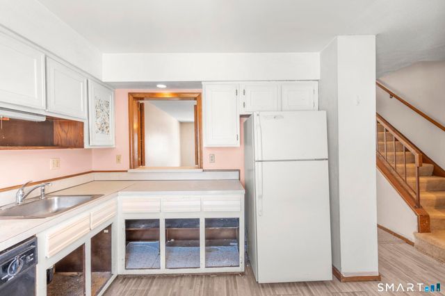 221 Monticello Drive 221, Branford, CT 06405