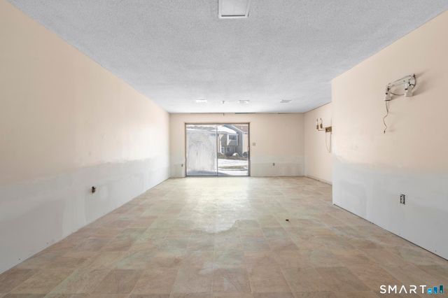 221 Monticello Drive 221, Branford, CT 06405