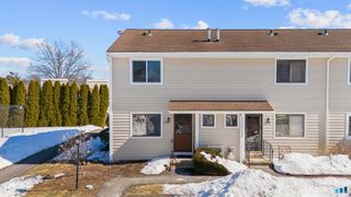 221 Monticello Drive 221, Branford, CT 06405