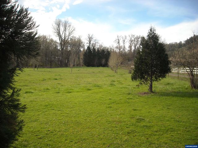 4850 NW Crescent Valley Dr, Corvallis, OR 97330