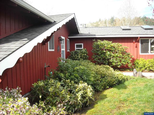 4850 NW Crescent Valley Dr, Corvallis, OR 97330