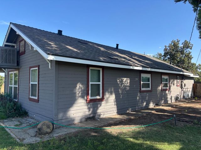 19317 E Parlier Avenue, Reedley, CA 93654