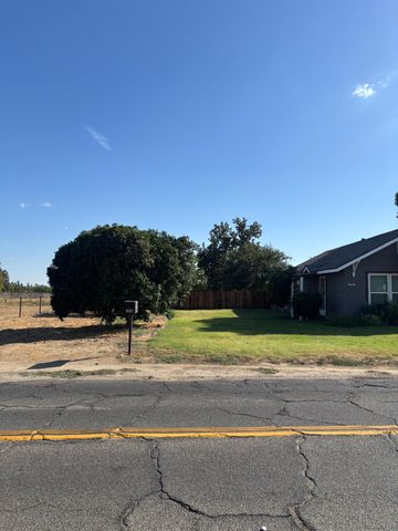 19317 E Parlier Avenue, Reedley, CA 93654