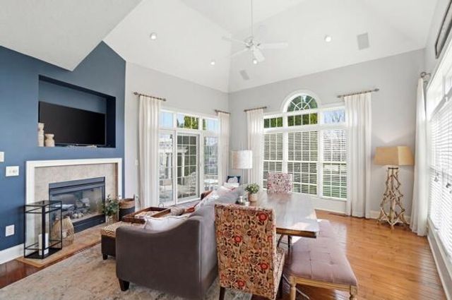 5992 Trafalgar Court, Dublin, OH 43016