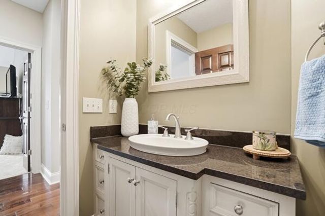 5992 Trafalgar Court, Dublin, OH 43016