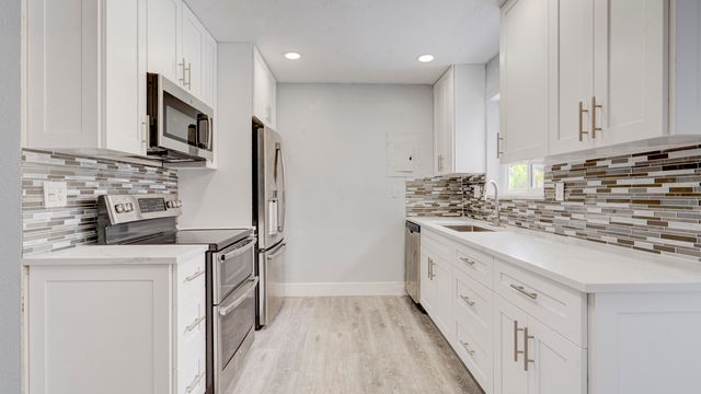 1760 NW 18th Street NW, Fort Lauderdale, FL 33311