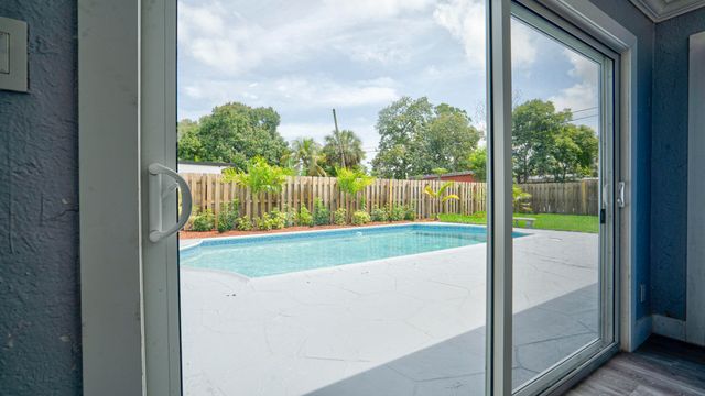 1760 NW 18th Street NW, Fort Lauderdale, FL 33311