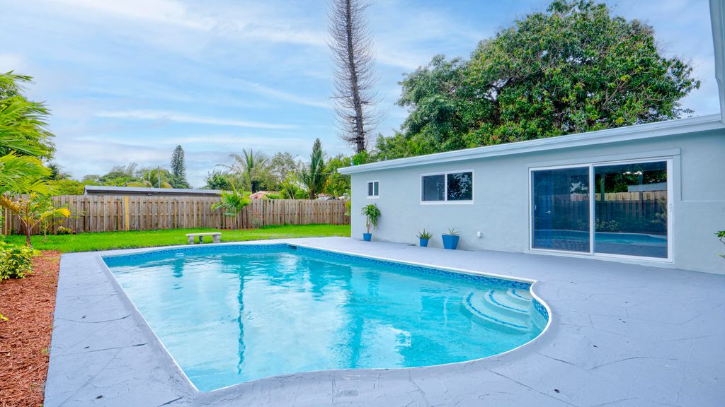 1760 NW 18th Street NW, Fort Lauderdale, FL 33311