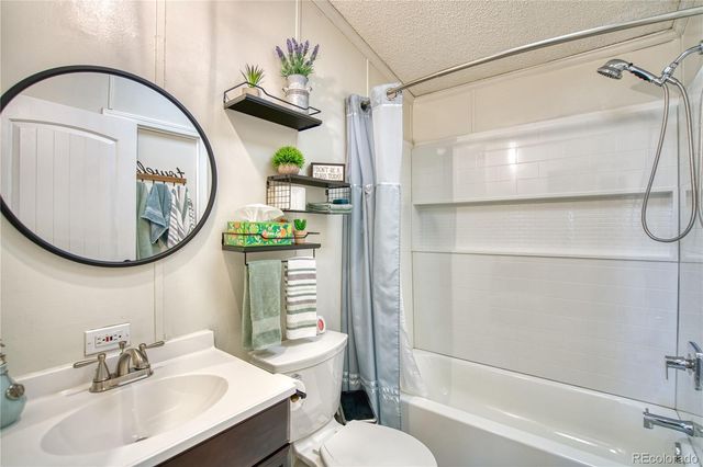 4704 Timberline Avenue, Longmont, CO 80504