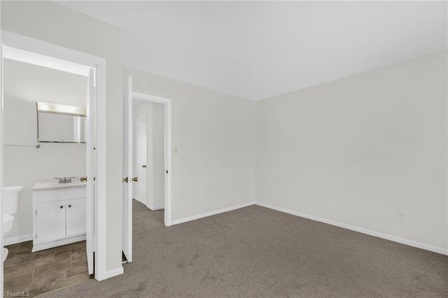 5735 Bramblegate Road G, Greensboro, NC 27409