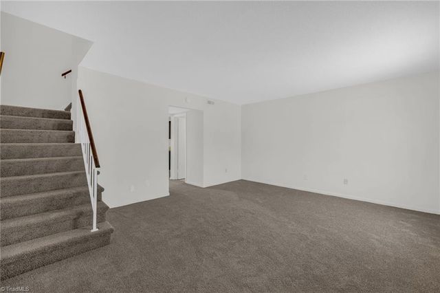 5735 Bramblegate Road G, Greensboro, NC 27409