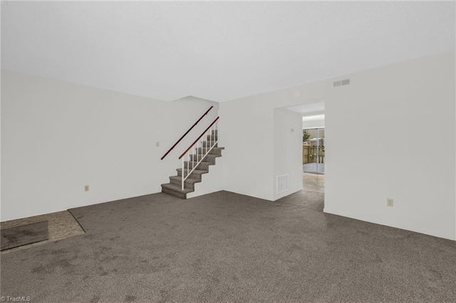 5735 Bramblegate Road G, Greensboro, NC 27409