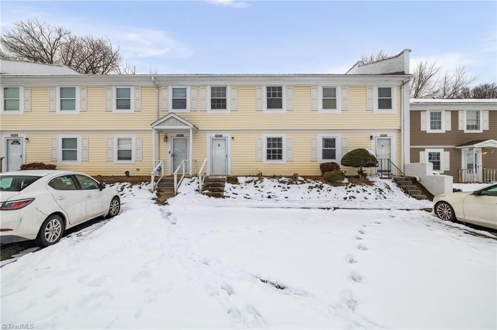 5735 Bramblegate Road G, Greensboro, NC 27409