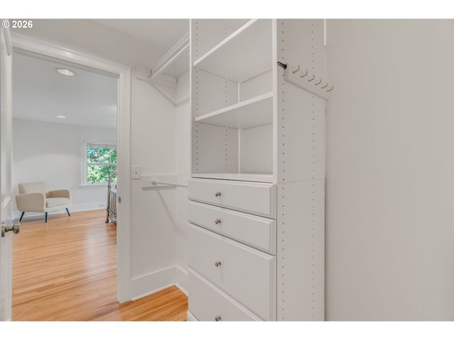 7 Ne FLORAL Pl, Portland, OR 97232