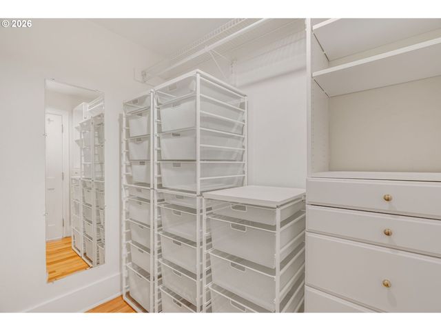 7 Ne FLORAL Pl, Portland, OR 97232