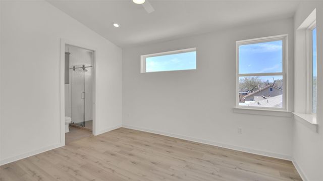 7208 Providence Ave 2, Austin, TX 78752