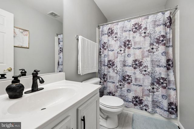 17609 OVERLOOK RD, Dumfries, VA 22026
