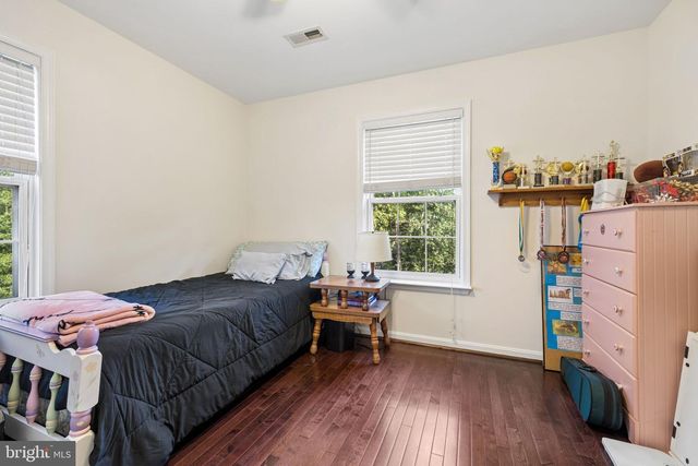 17609 OVERLOOK RD, Dumfries, VA 22026