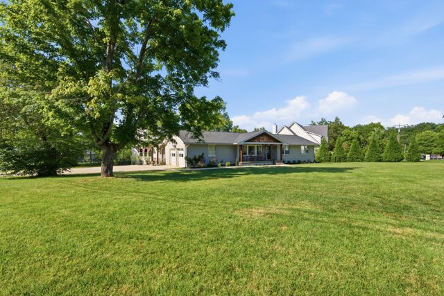824 Clematis Dr, Nashville, TN 37205