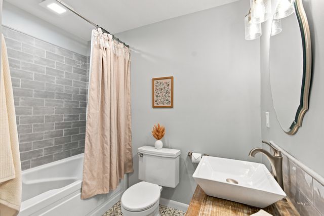 824 Clematis Dr, Nashville, TN 37205