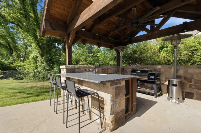 824 Clematis Dr, Nashville, TN 37205