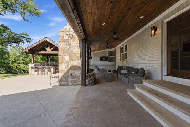 824 Clematis Dr, Nashville, TN 37205