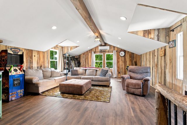 824 Clematis Dr, Nashville, TN 37205