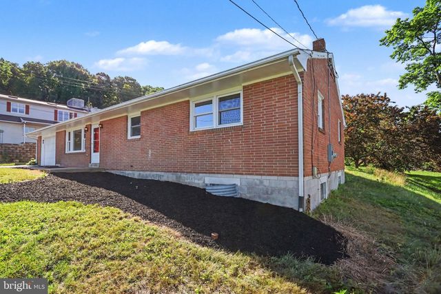 4608 KLINESVILLE RD, Columbia, PA 17512