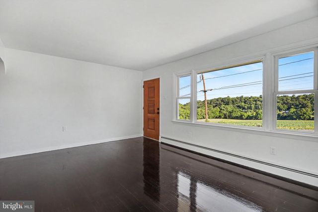 4608 KLINESVILLE RD, Columbia, PA 17512