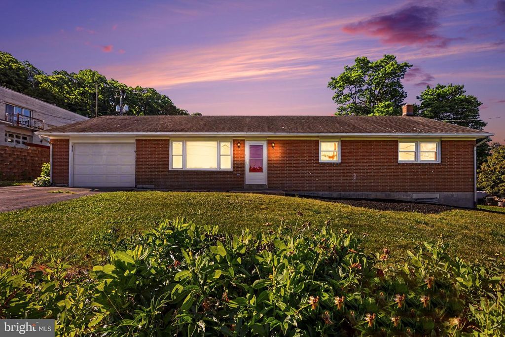 4608 KLINESVILLE RD, Columbia, PA 17512